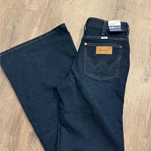 Wrangler High Rise with Wide Flare
